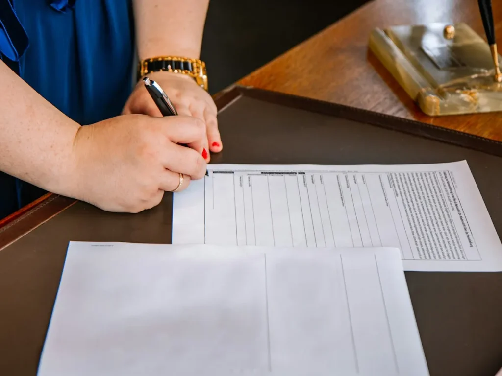 Filling in an Indonesian stay permit application form